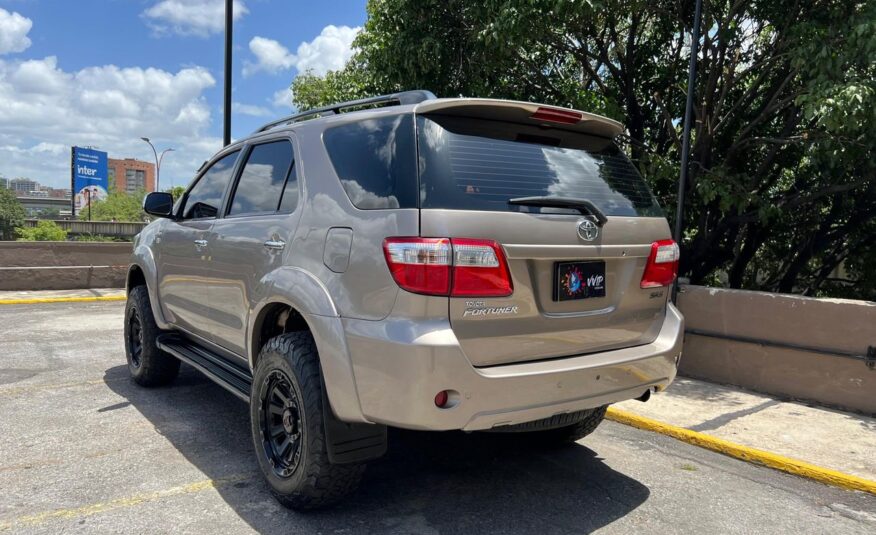 Toyota Fortuner – Año 2012