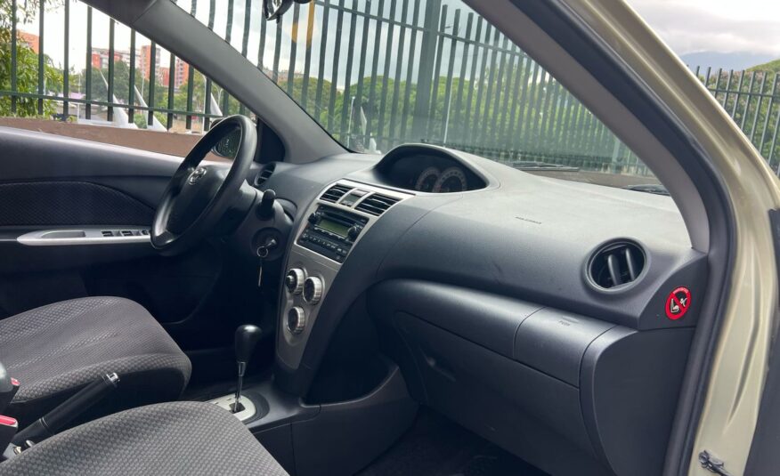 Toyota Yaris Belta – Año 2007