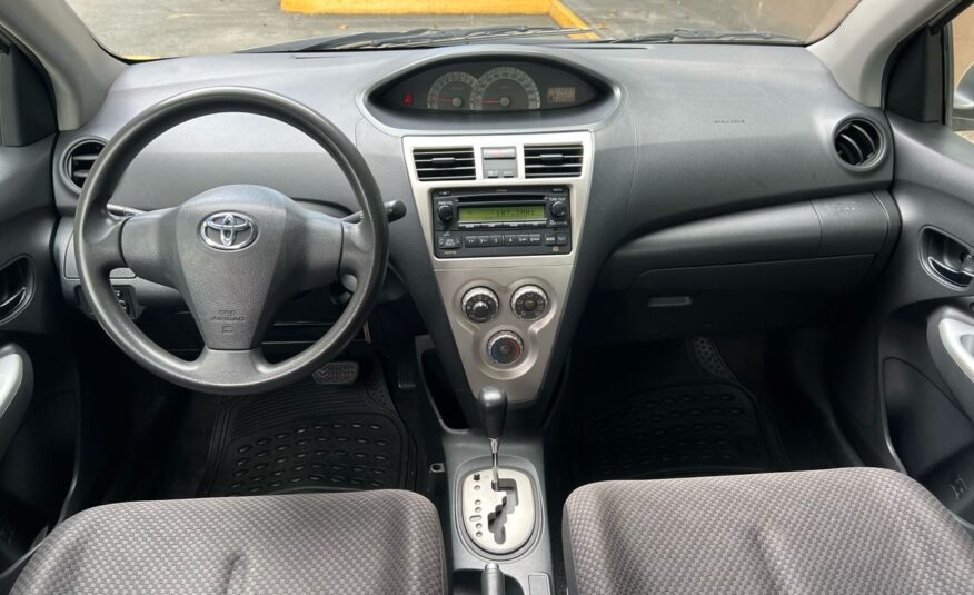 Toyota Yaris Belta – Año 2007