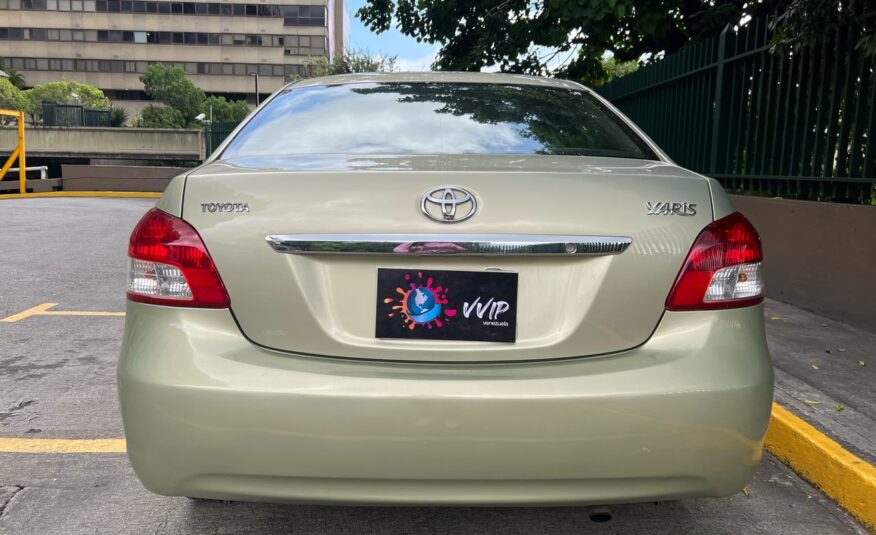 Toyota Yaris Belta – Año 2007