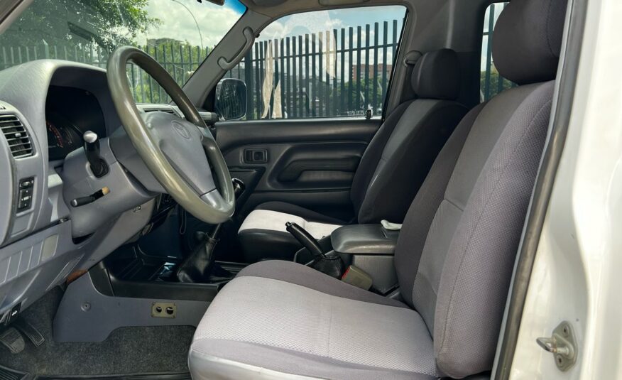 Toyota Meru – Año 2008