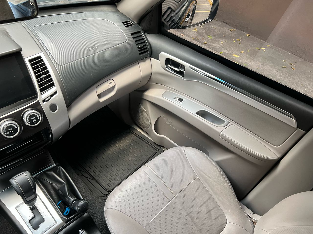 Mitsubishi Montero GLS Blindada Nivel III – Año 2015