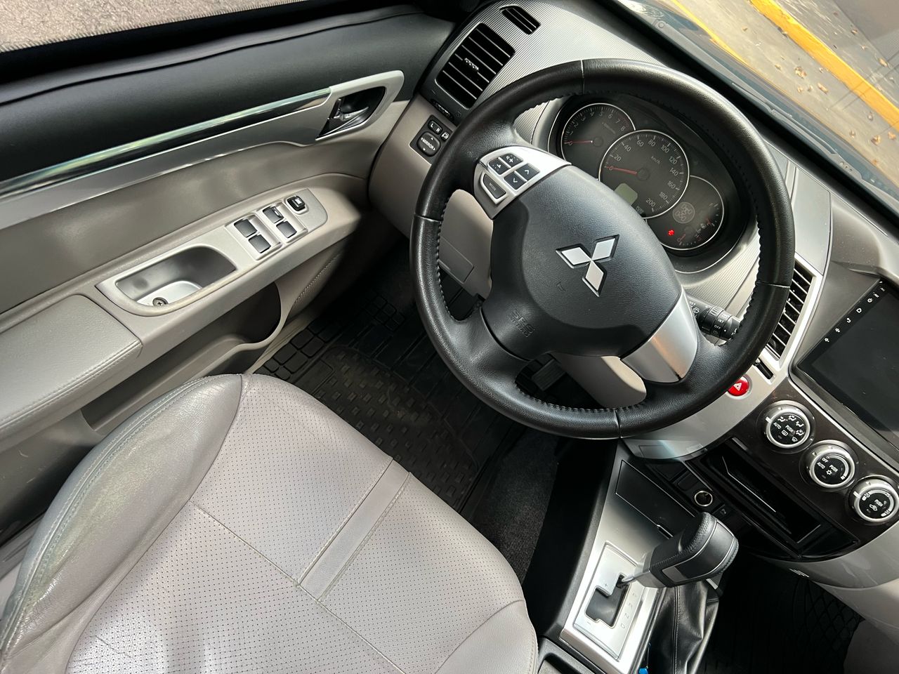 Mitsubishi Montero GLS Blindada Nivel III – Año 2015