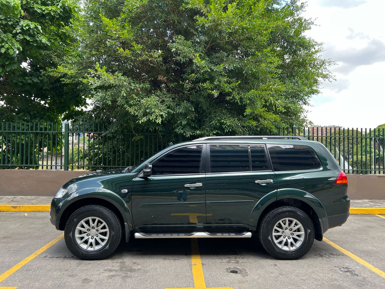 Mitsubishi Montero GLS Blindada Nivel III – Año 2015