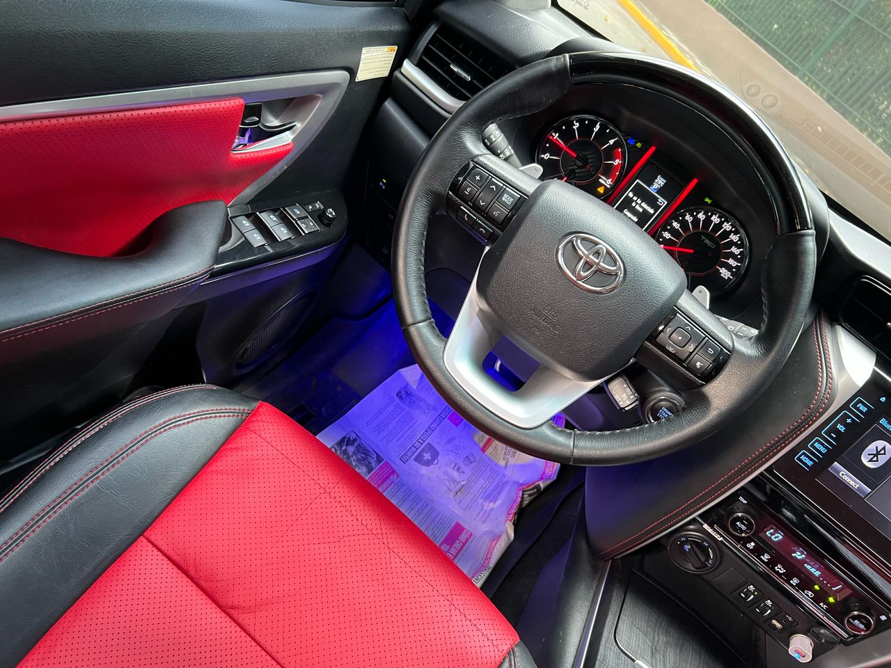 Toyota Fortuner VXR+ V6 – Año 2020