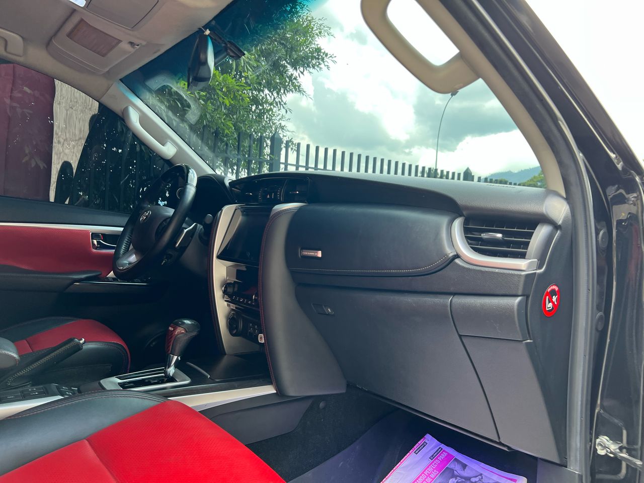 Toyota Fortuner VXR+ V6 – Año 2020