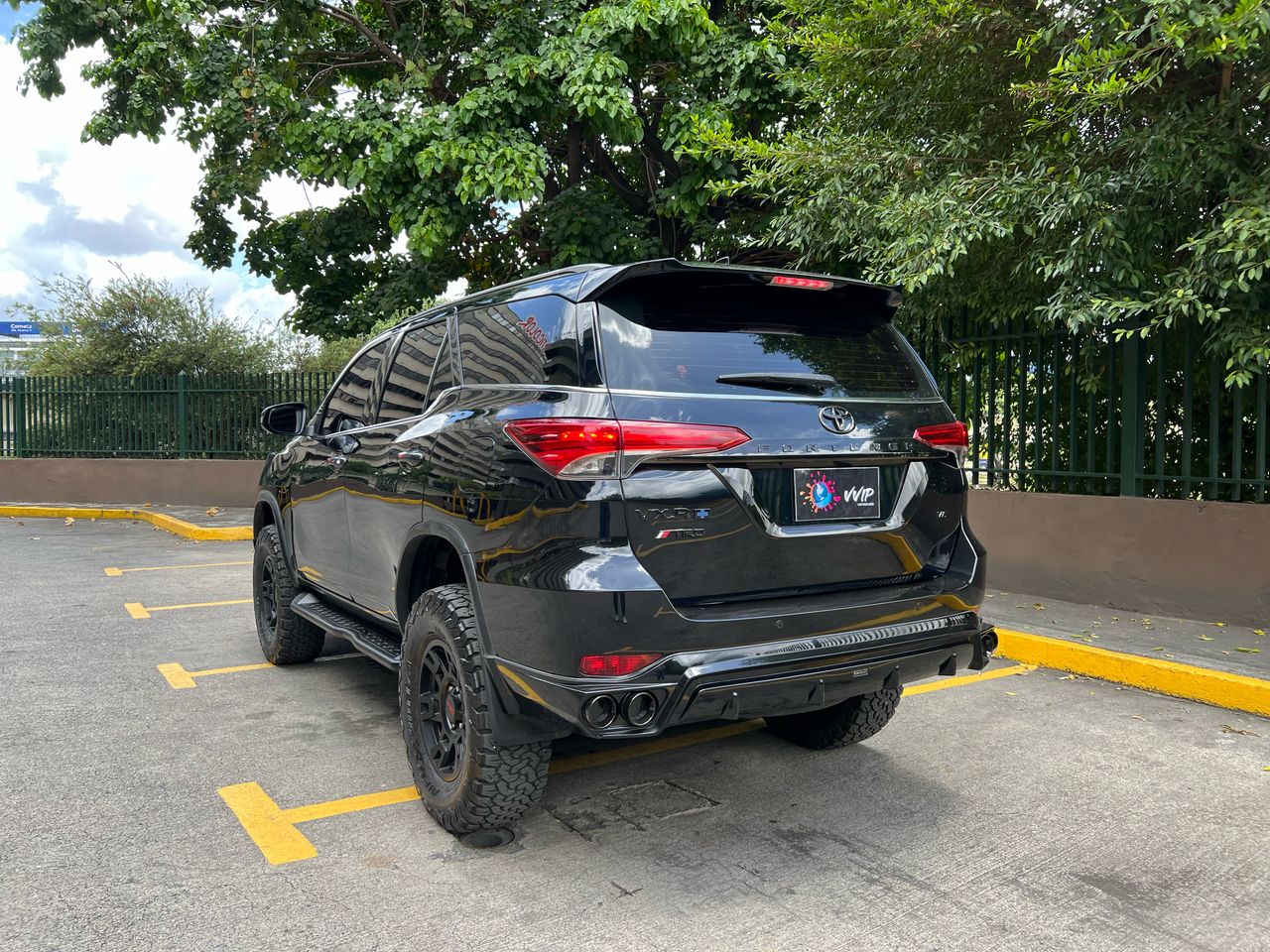 Toyota Fortuner VXR+ V6 – Año 2020