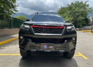 Toyota Fortuner VXR+ V6 – Año 2020