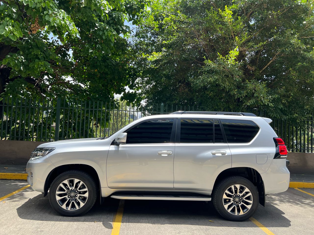 Toyota Prado VX – Año 2024