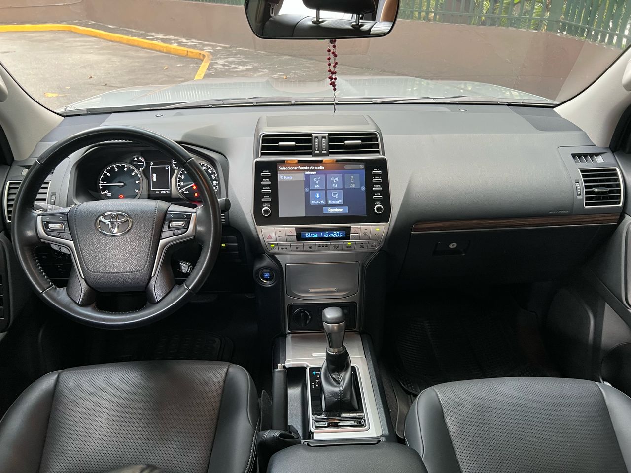 Toyota Prado VX – Año 2024