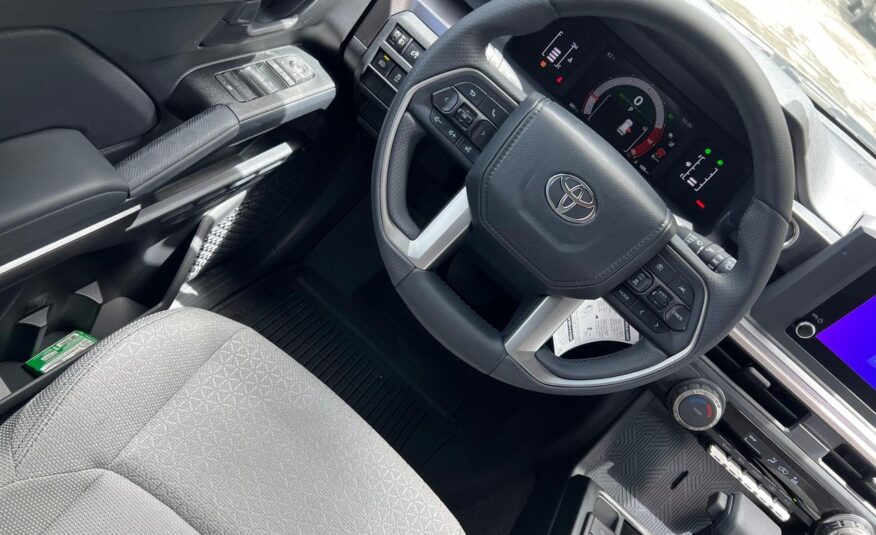 Toyota 4Runner SR5 – Año 2025
