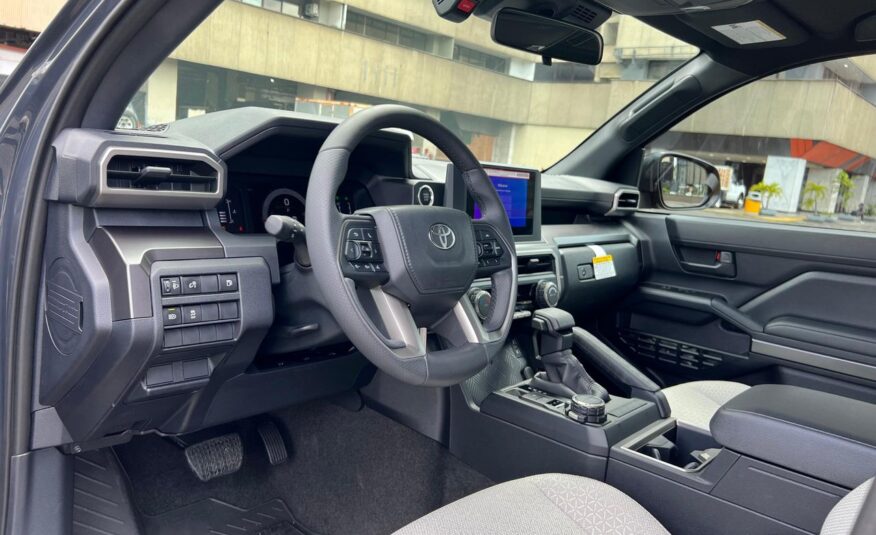 Toyota 4Runner SR5 – Año 2025