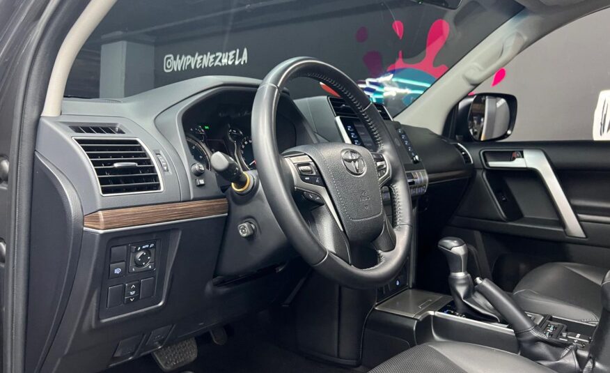 Toyota Prado VX – Año 2023