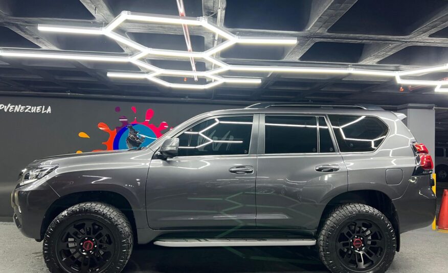 Toyota Prado VX – Año 2023