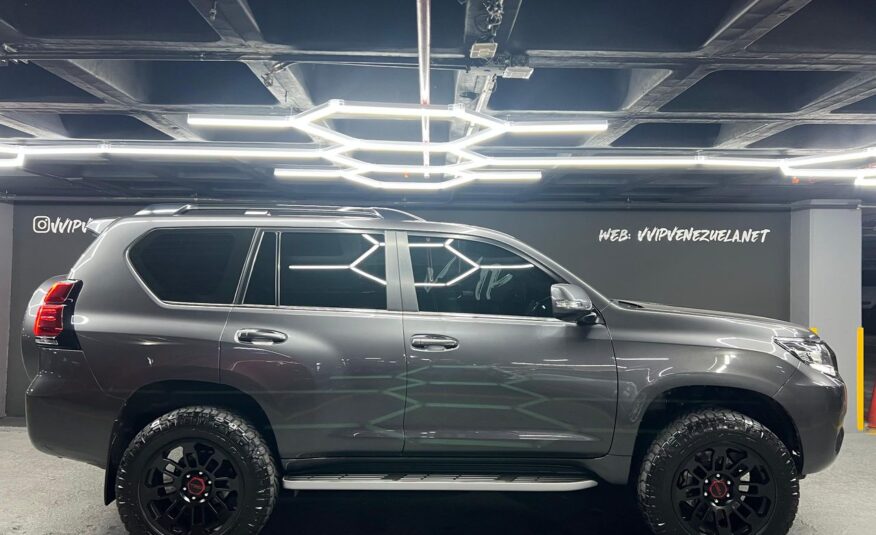 Toyota Prado VX – Año 2023