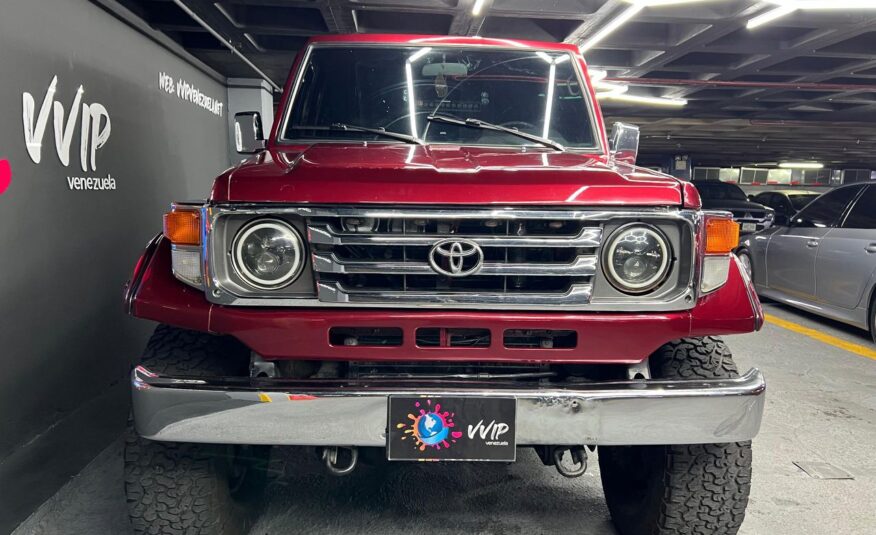 Toyota Machito 4.5 – Año 2005