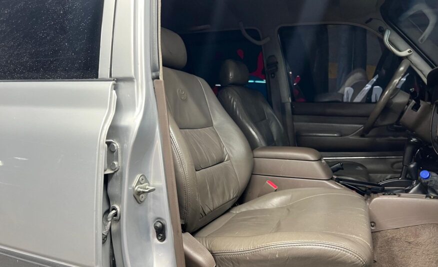 Toyota Autana Blindada Nivel III Plus – Año 2005
