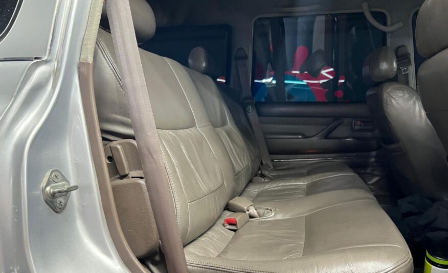 Toyota Autana Blindada Nivel III Plus – Año 2005
