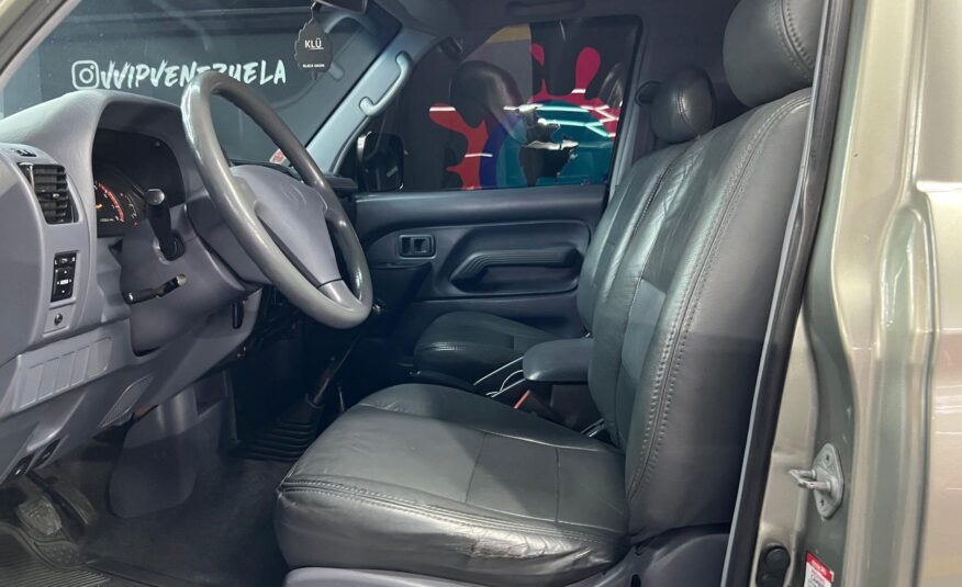Toyota Meru – Año 2006