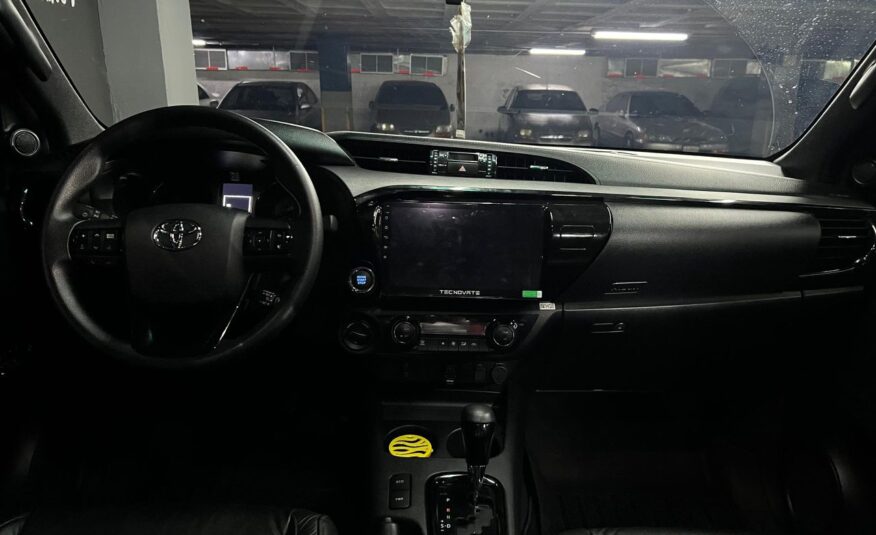Toyota Hilux Adventure SR5 V6 4.0 – Año 2023