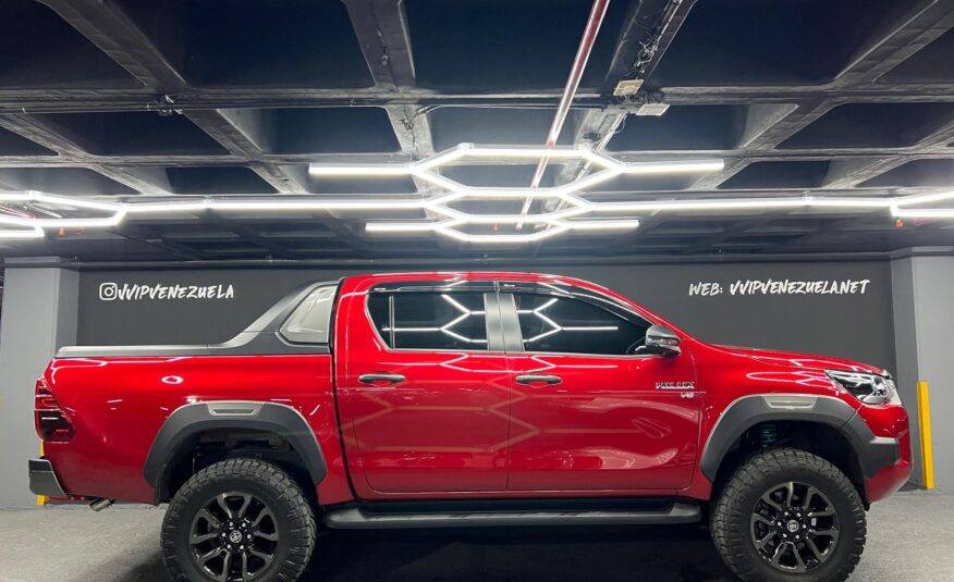 Toyota Hilux Adventure SR5 V6 4.0 – Año 2023