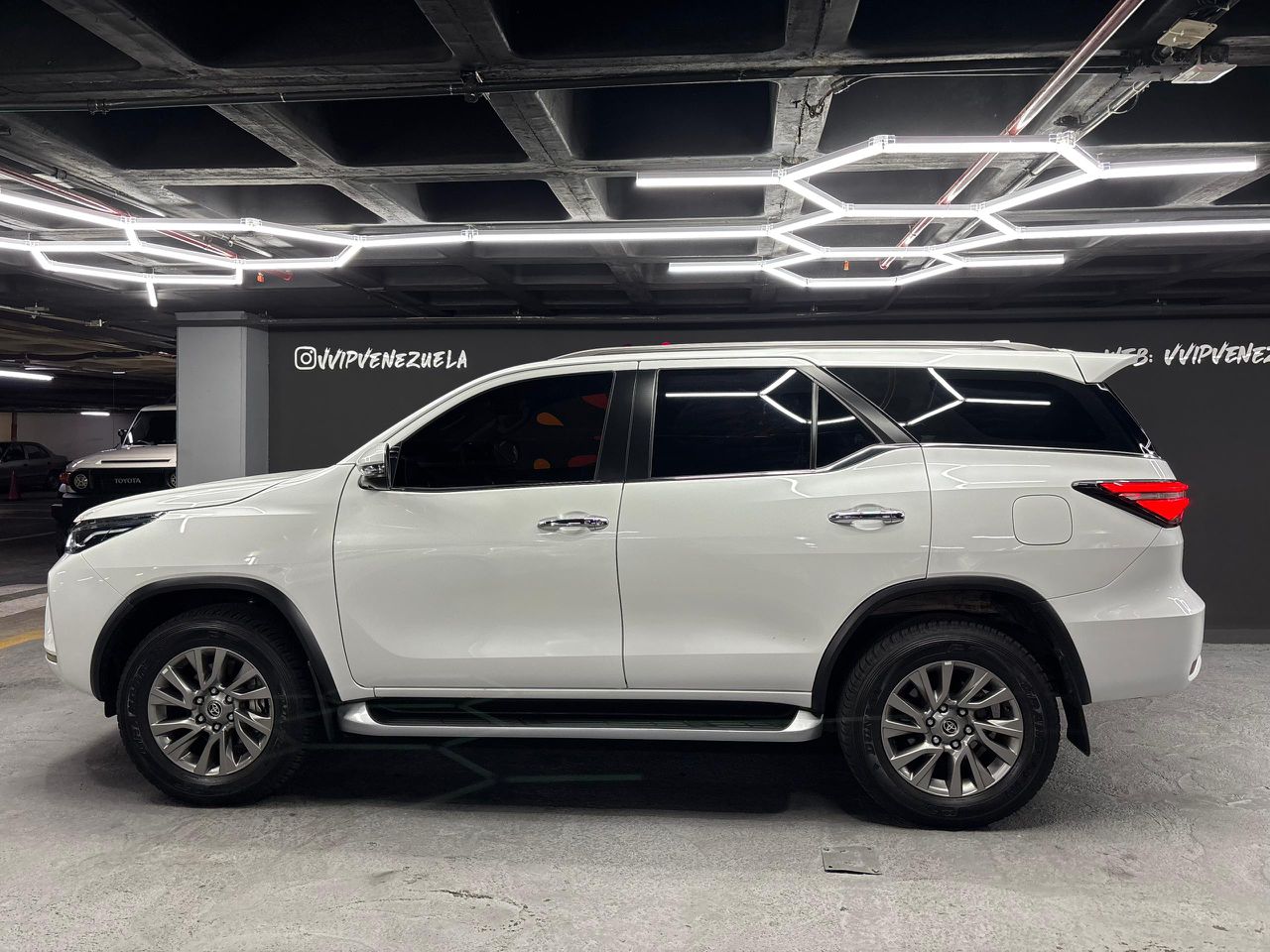 Toyota Fortuner SRX V6 – Año 2023
