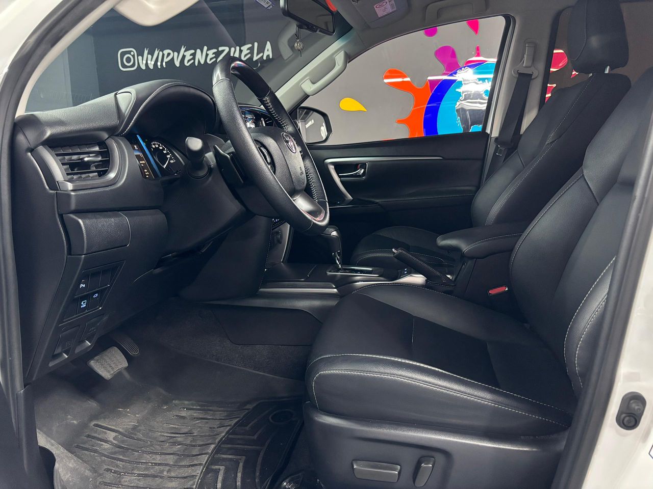 Toyota Fortuner SRX V6 – Año 2023