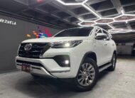 Toyota Fortuner SRX V6 – Año 2023