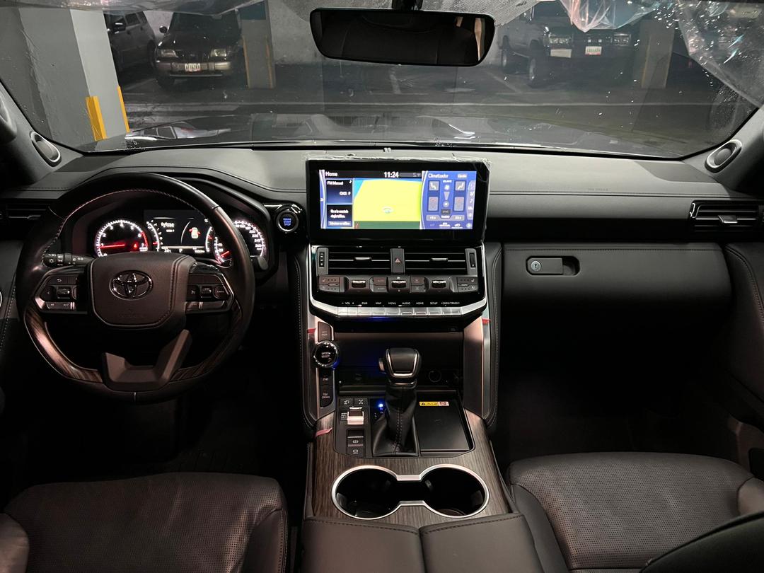 Toyota LC300 – Año 2024