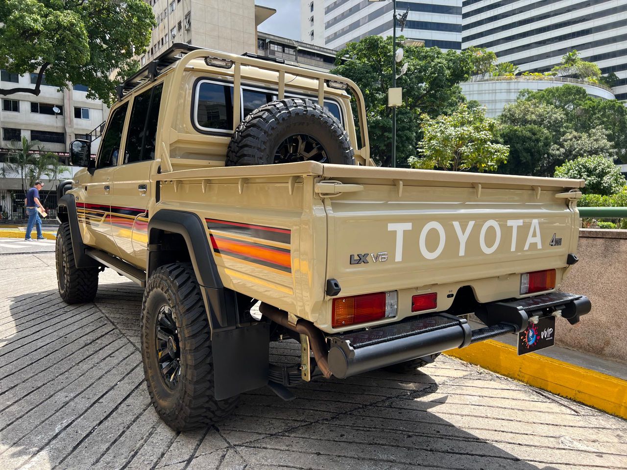 Toyota Land Cruiser LX V6 40 Aniversario – Año 2025