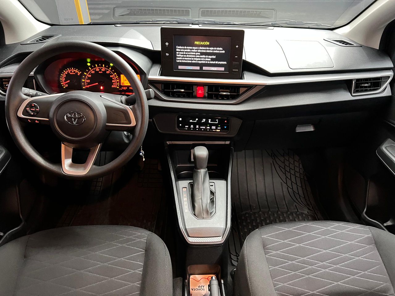 Toyota Agya G – Año 2025