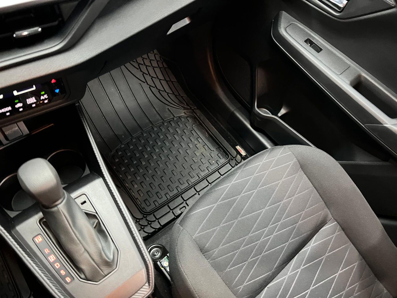 Toyota Agya G – Año 2025