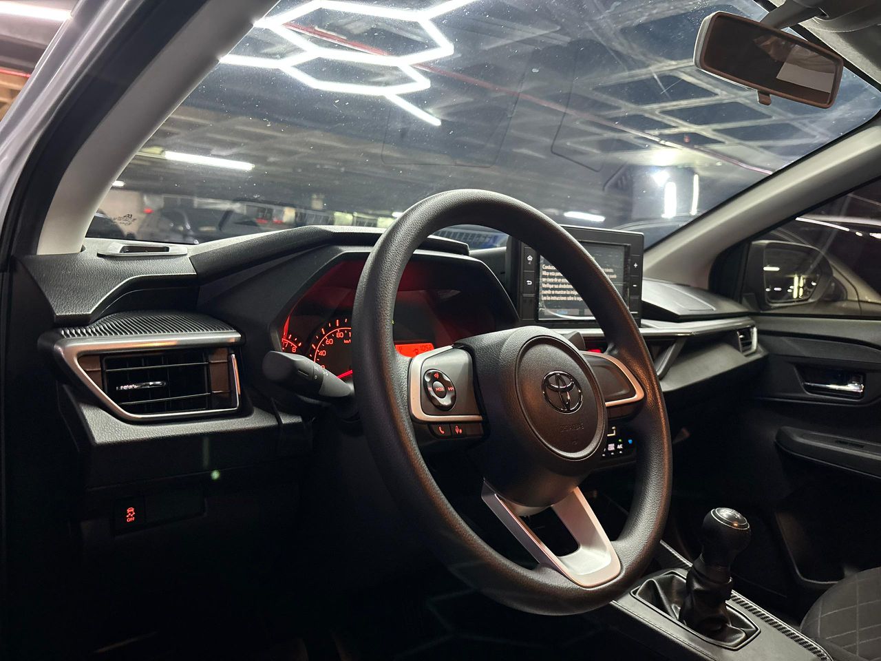 Toyota Agya G – Año 2025