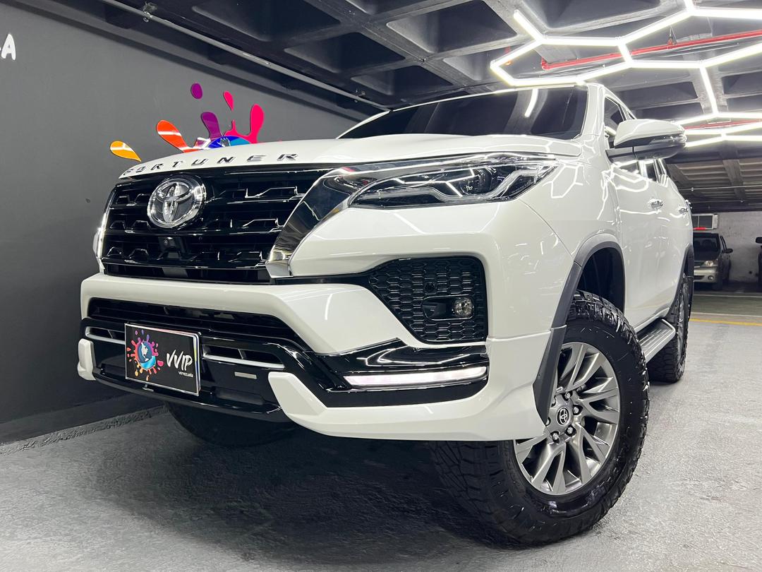 Toyota Fortuner VXR 4.0 V6 – Año 2025