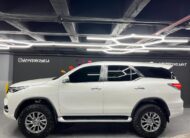 Toyota Fortuner VXR 4.0 V6 – Año 2025