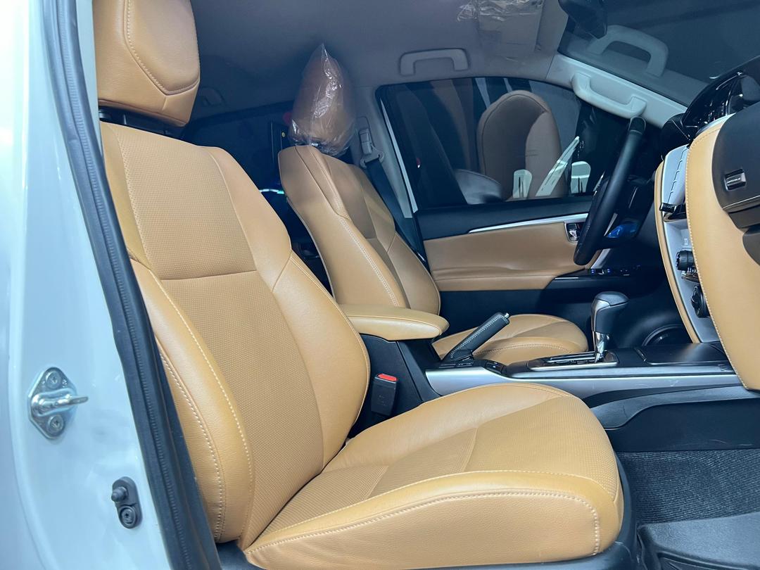 Toyota Fortuner VXR 4.0 V6 – Año 2025