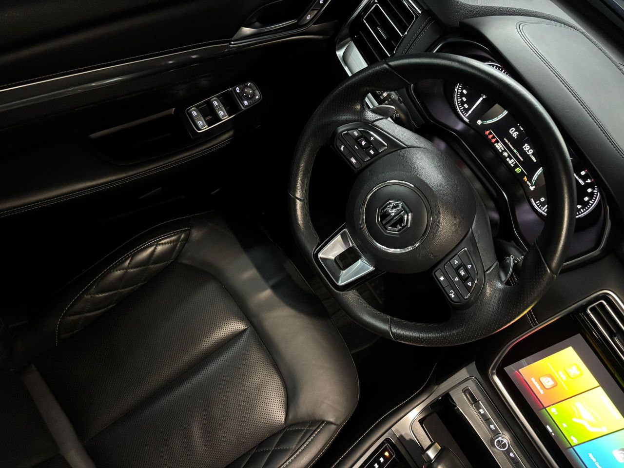 MG RX8 3.0 Turbo – Año 2024