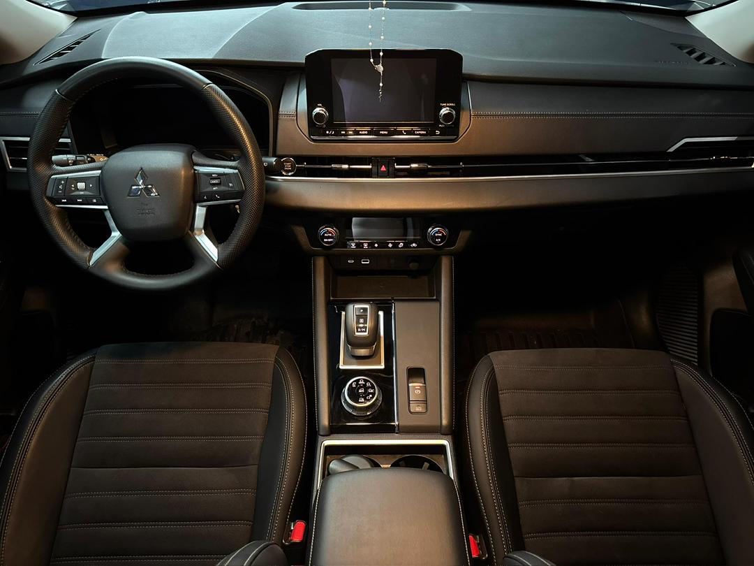 Mitsubishi Outlander – Año 2024