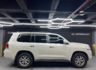 Toyota Land Cruiser V8 5.7 – Año 2021
