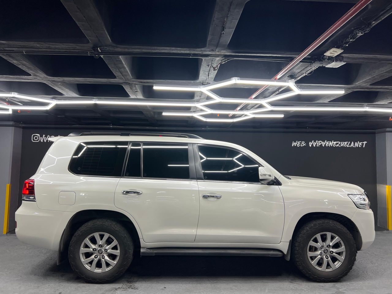 Toyota Land Cruiser V8 5.7 – Año 2021