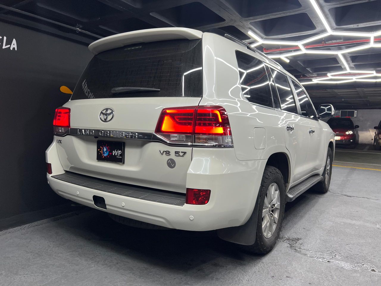 Toyota Land Cruiser V8 5.7 – Año 2021