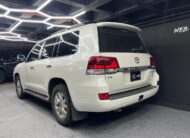 Toyota Land Cruiser V8 5.7 – Año 2021
