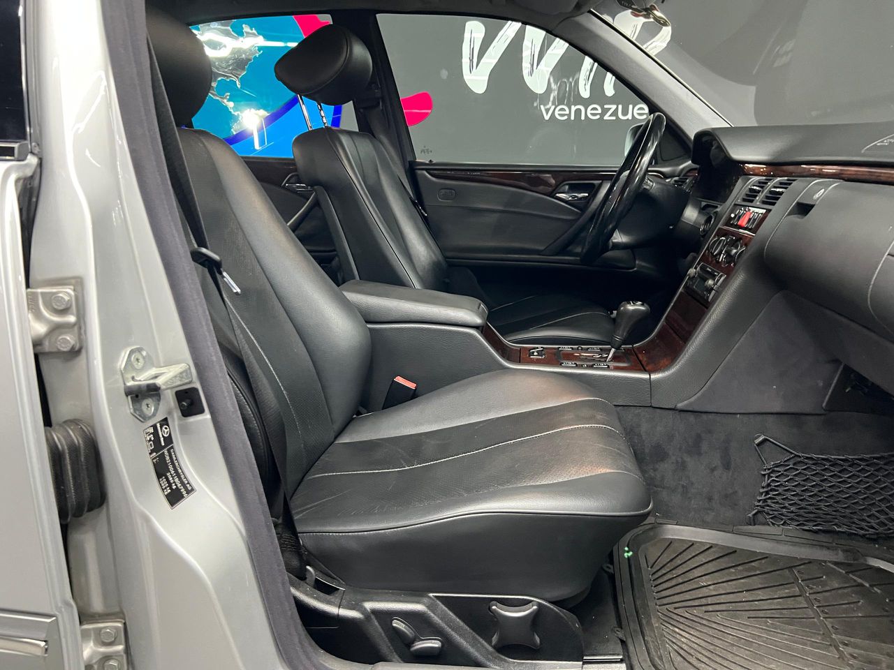 Mercedes E 240 – Año 2002