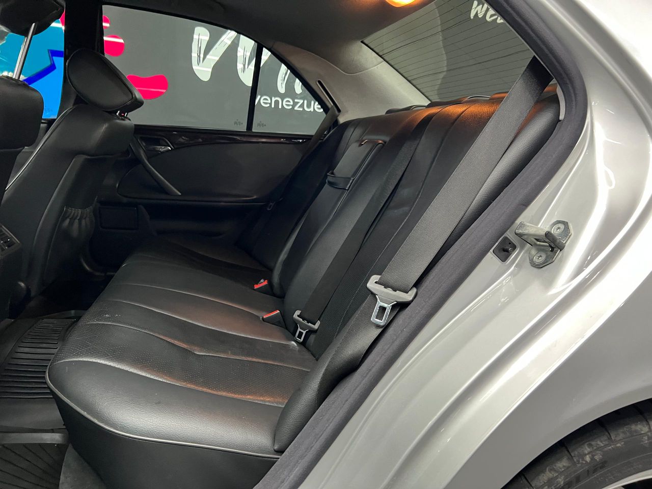 Mercedes E 240 – Año 2002