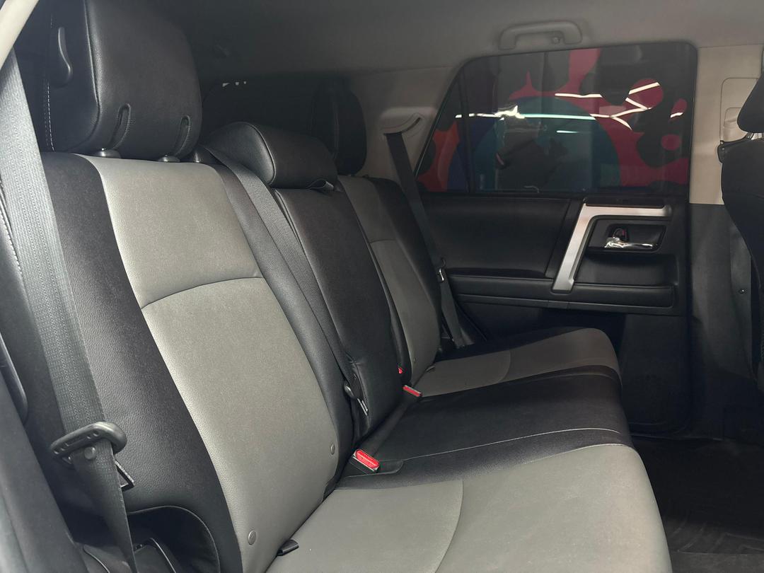 Toyota 4Runner SR5 – Año 2024