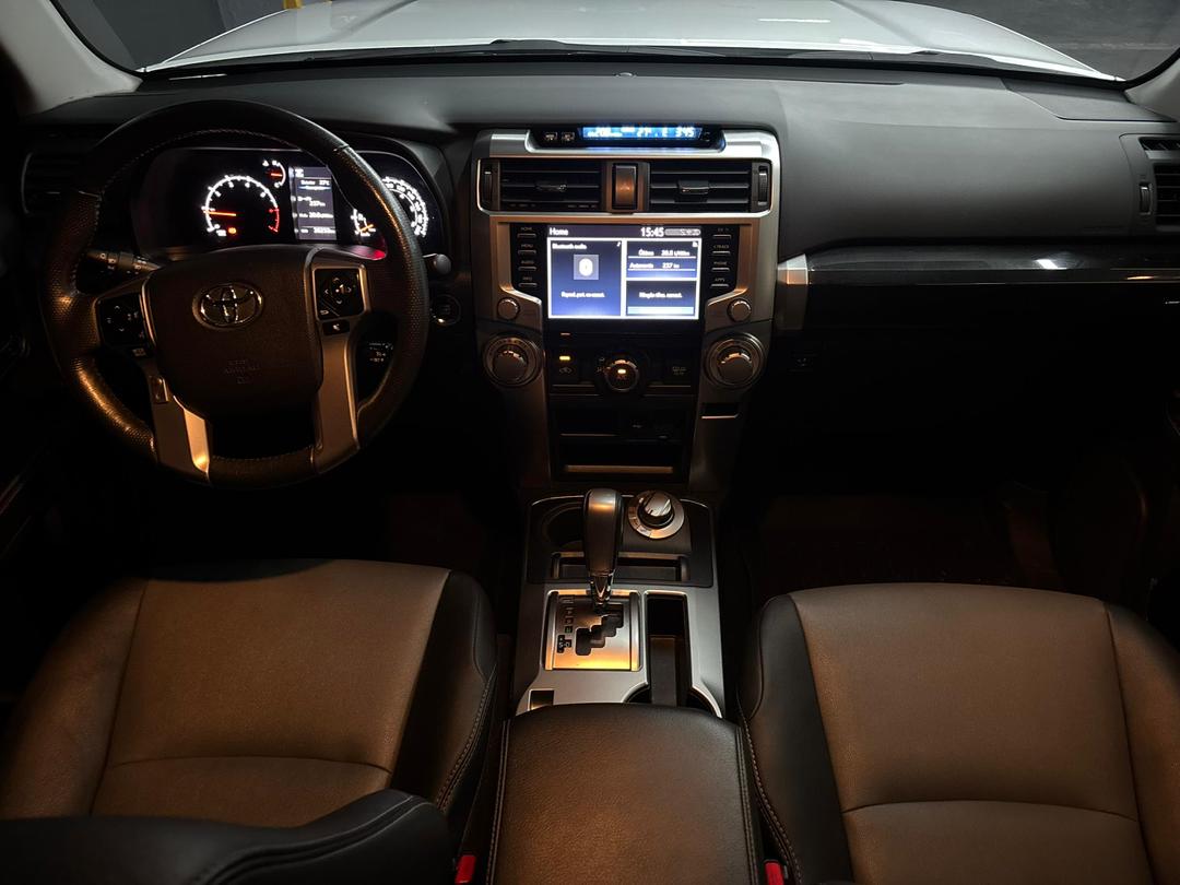 Toyota 4Runner SR5 – Año 2024