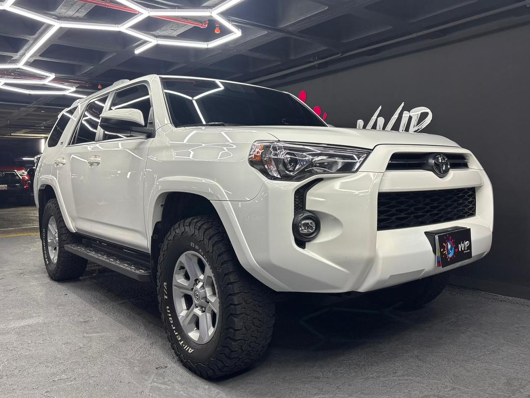 Toyota 4Runner SR5 – Año 2024