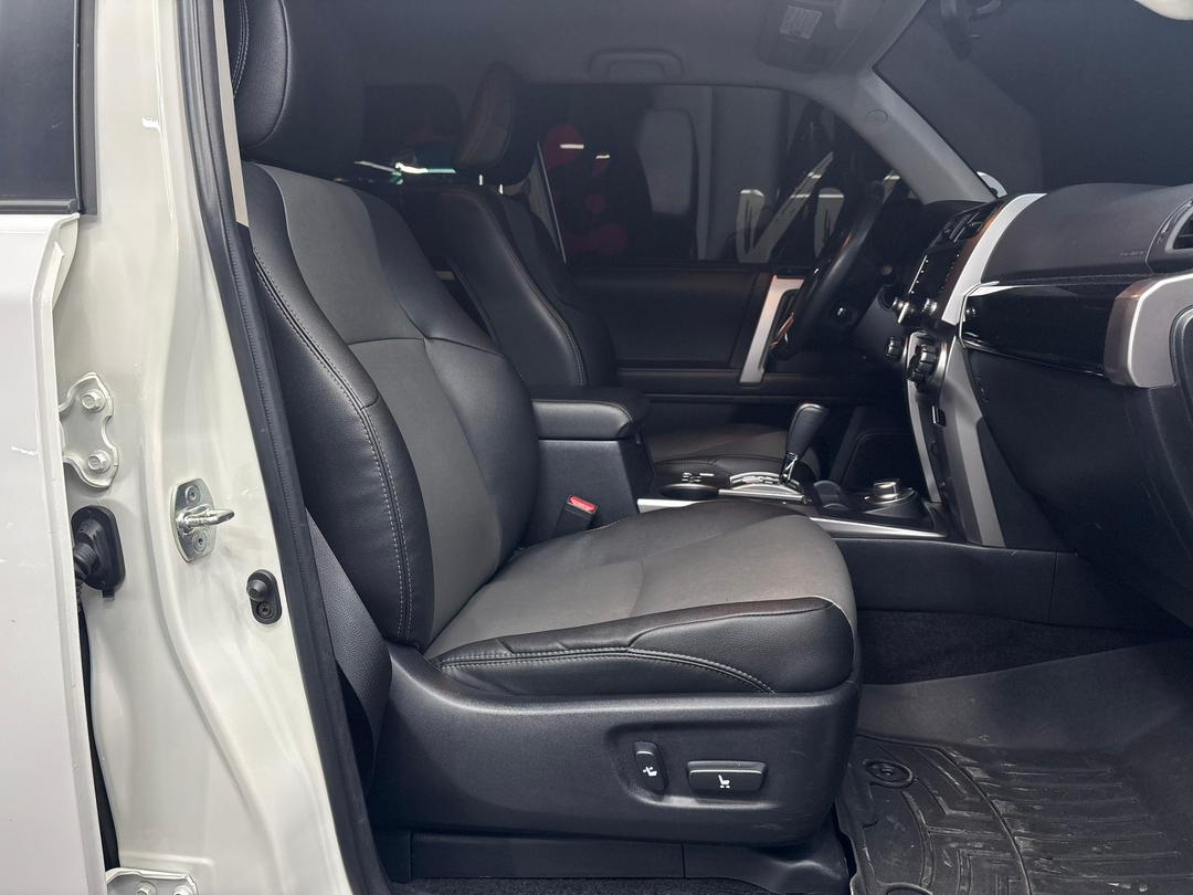 Toyota 4Runner SR5 – Año 2024