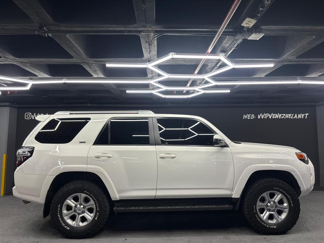 Toyota 4Runner SR5 – Año 2024