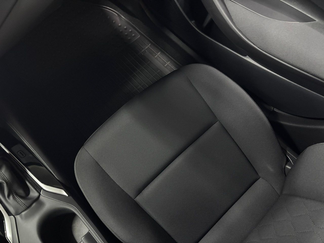 Toyota Corolla LE – Año 2024